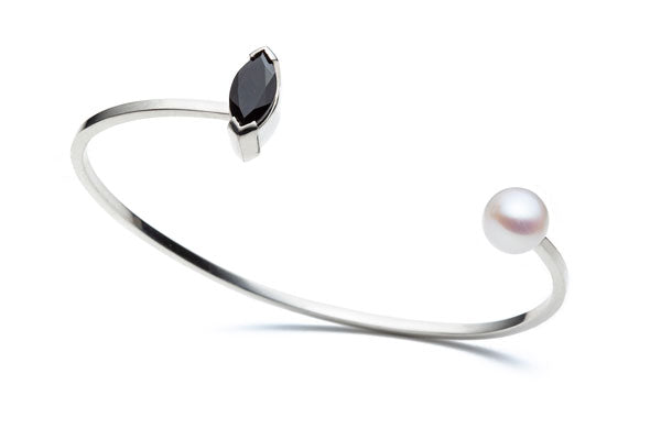
            
                Load image into Gallery viewer, Marquise Pearl Cuff
            
        