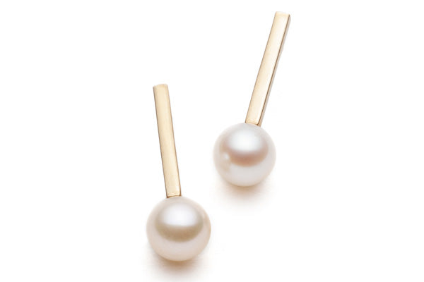 Dash Pearl Earrings in Gold