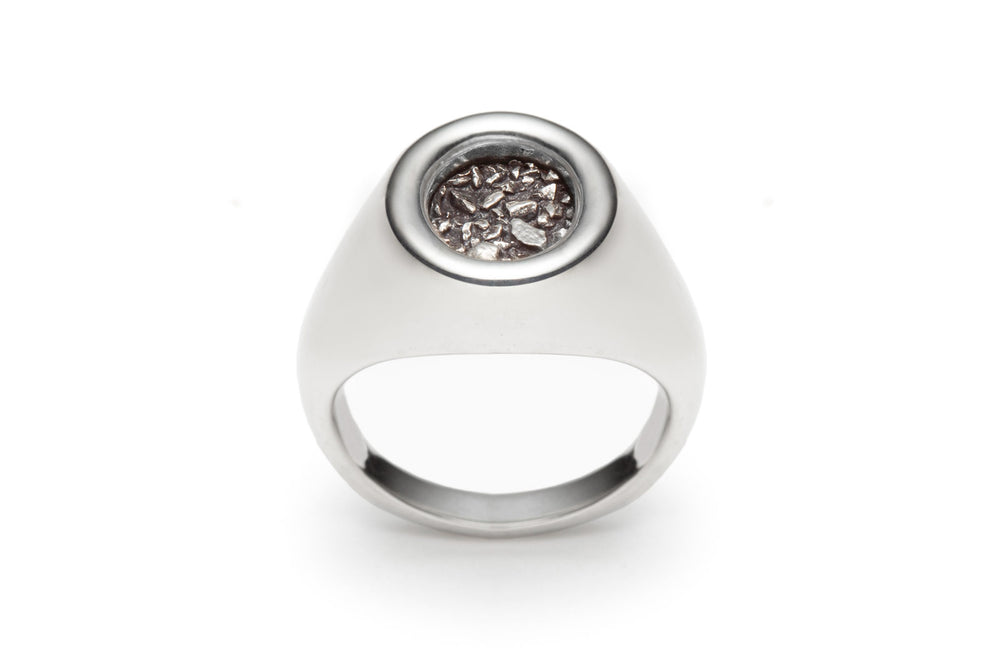 Meteor Signet Ring in Silver