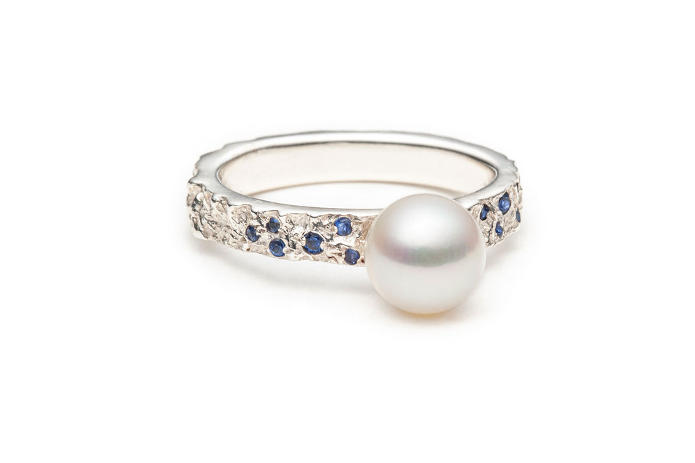 MINERAL PEARL & SAPPHIRE RING IN SILVER