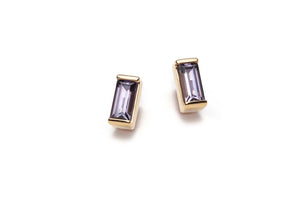 
            
                Load image into Gallery viewer, Petite Baguette Earrings in Gold
            
        